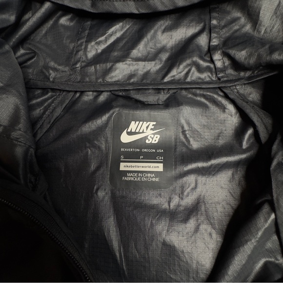 Nike SB × Primitive Skateboarding 'Royalty'Windbreaker Size Small - Picture 7 of 14